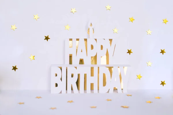 Schriftzug Happy Birthday Aus Weißem Papier Mit Goldstern — Stockfoto