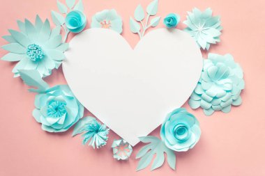 Kalpli çerçeve kağıt çiçekler arka plan deseni çok güzel tarzı ile.