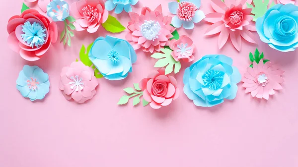 Kağıt çiçek yeşil yaprakları arka plan çerçeve, kenarlık güzel stili ile.