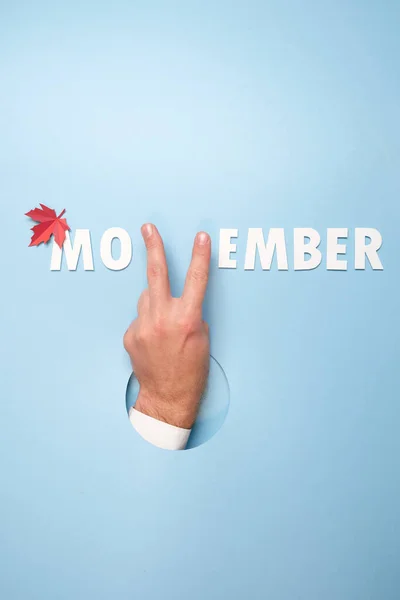 Movember belettering op blauwe achtergrond, Prostaat Cancer Awareness, Movember Mannen gezondheidsbewustzijn, November Blauw — Stockfoto