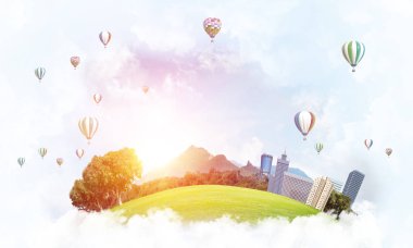 Gökyüzünde bulutların üzerinde yüzen binalar ve gökdelenlerle modern şehir manzarası