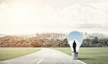 Ampulün içindeki iş adamı