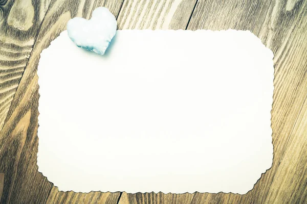 Liefde Harten Vel Blanco Papier Houten Tafel — Stockfoto