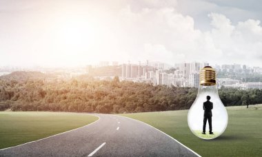 Ampulün içindeki iş adamı