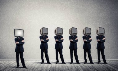 Eski teknolojiye karşı modern teknoloji.