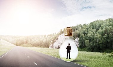 Ampulün içindeki iş adamı