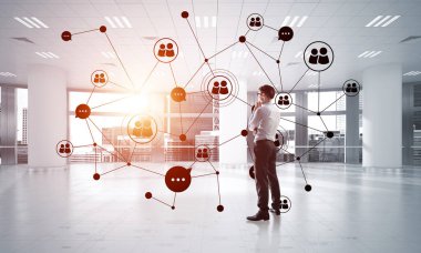 Ağ kurma ve sosyal iletişim kavramı modern iş için etkili bir nokta