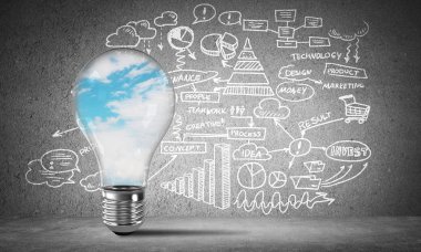 Kabataslak iş planı gri duvara karşı ampul Clear gökyüzü ile yer. 3D render.