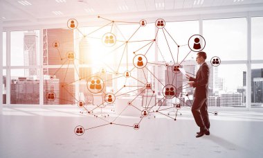 Ağ kurma ve sosyal iletişim kavramı modern iş için etkili bir nokta