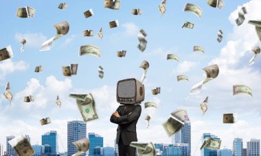 İşadamı kafa yerine eski Tv ile.