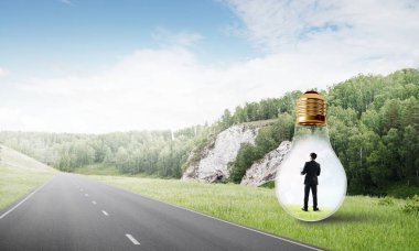 Ampulün içindeki iş adamı