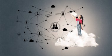 Sosyal bağlantı kavramı sunulması bulut üzerinde sevimli gülümseyen çocuk kız