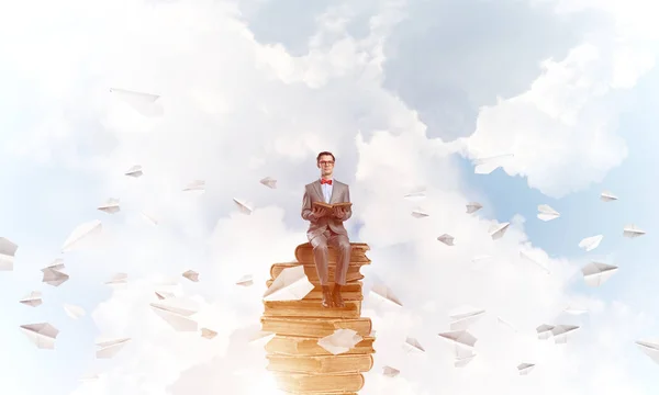 Funny Man Red Glasses Suit Sitting Book Paper Planes Flying — Stock Photo, Image