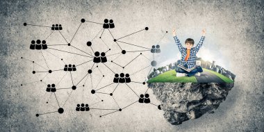 Bağlantı konsepti yüzen ada ve üzerinde kitap oturan mutlu çocuk