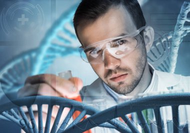 DNA molekül yapısı üzerine araştırma yapan yakışıklı bilim adamı.