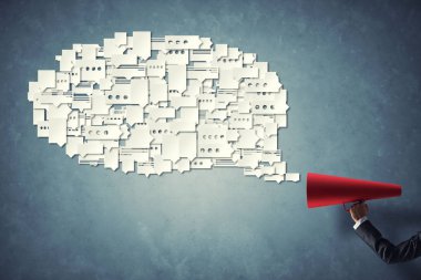 Duyuru kağıt trompet yapma işkadını kapanışı