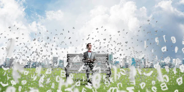 Funny Man Red Glasses Suit Sitting Bench Reading Book — Stock Photo, Image