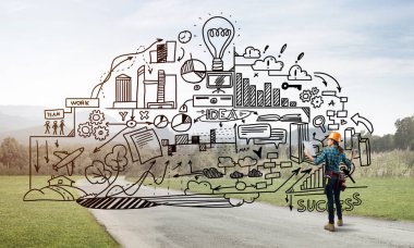 Açık havada mühendis kadının arka planı ve ekrana konsept çizimi