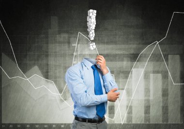 Başı yerine ünlem işareti olan yüzsüz iş adamı.