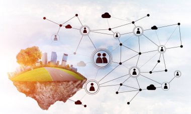 Gökyüzünde yükselen çimen ve şehir manzaralı güzel küçük bir ada.