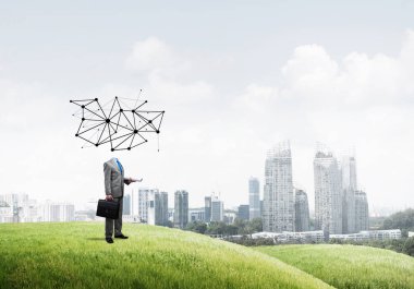 Kafa yerine sosyal ağ kavramına sahip kafasız iş adamı