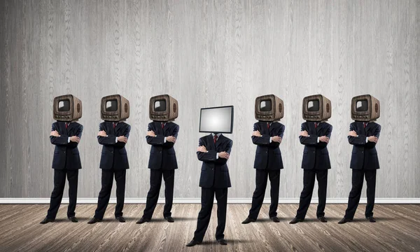 Businessmen Suits Old Instead Heads Keeping Arms Crossed While Standing — Stock Photo, Image