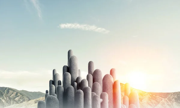 Imagen Columnas Piedra Altas Enormes Ubicadas Aire Libre Con Hermoso — Foto de Stock