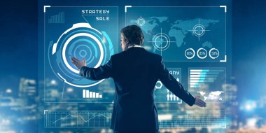 Sanal panelle çalışan iş adamlarının arka planı ve arka planda gece kenti