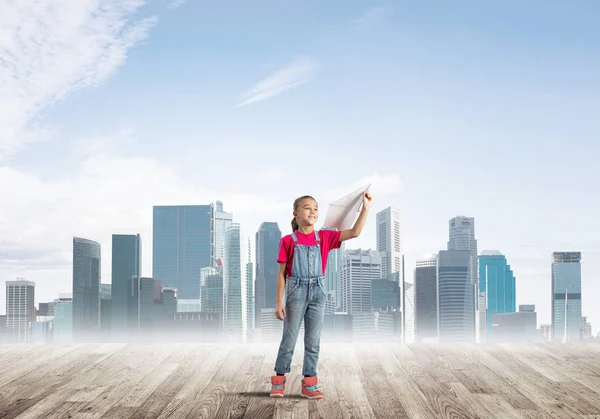 Schattige Jongen Meisje Permanent Houten Vloer Met Vliegtuig — Stockfoto