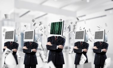Kağıt belgeleri ofis binası içinde uçan arasında üst üste duran işadamları başlarını silah tutmak yerine monitör ile takım elbiseli geçti.