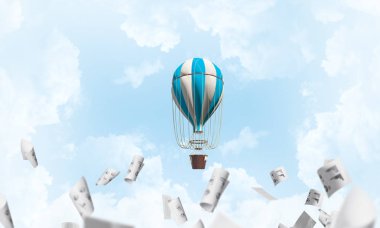 Renkli aerostat kağıt belgeler arasında ve mavi bulutlu gökyüzü üzerinde uçan. 3D render.