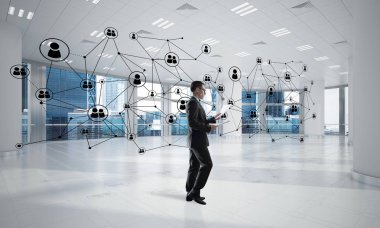 3D ofis içi ve sosyal bağlantı kavramındaki zarif iş adamı. Karışık ortam