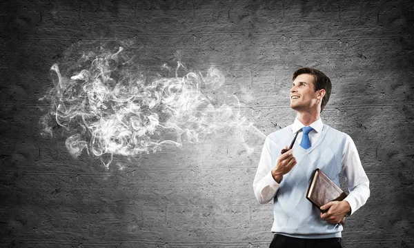 Horizontal Tiro Homem Negócios Confiante Jovem Tubo Fumar Desgaste Inteligente — Fotografia de Stock