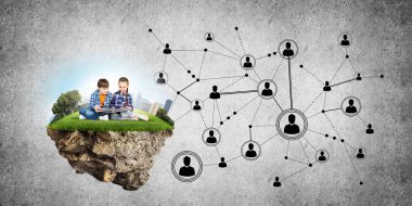 ECO konsepti yüzen ada ve üzerinde kitap oturan çocuklar.