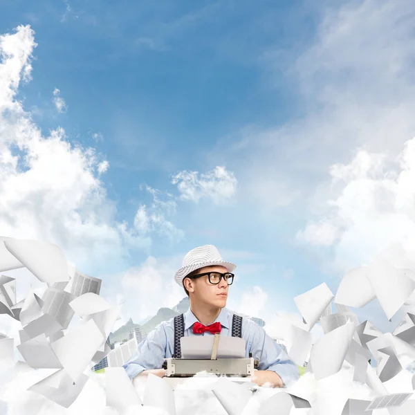 Young Man Writer Hat Eyeglasses Using Typing Machine While Sitting — Stock Photo, Image