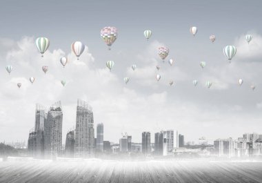 Sis ve balon gökyüzünde modern cityscape gökdelenler ve Binalar ile kaplı