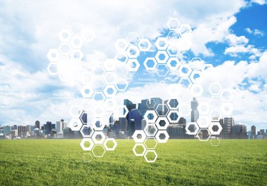 Ekranda medya simgelerine ve arka planda iş şehrine sahip modern teknolojiler kavramı