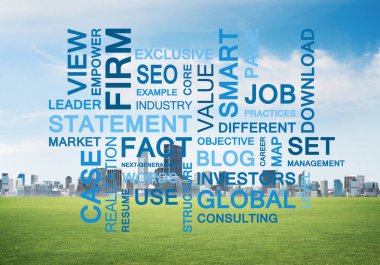 Şehir planında anahtar sözcükler kolajına sahip modern iş kavramı