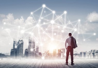 İşadamı arkasını kolluyor ve ağ çizimi kavramına bakıyor