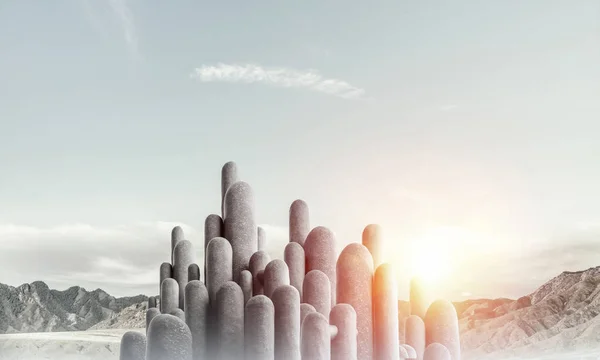 Imagen Columnas Piedra Altas Enormes Ubicadas Aire Libre Con Hermoso — Foto de Stock