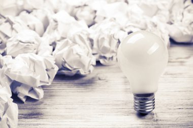 Üstün senin parlak fikrin