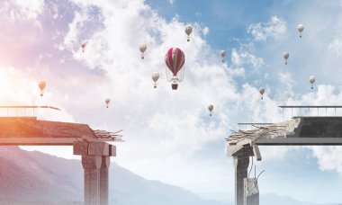 Balonlar arasında yüksek dağlar ve Clear gökyüzü arka plan üzerinde uçan ile kırık beton köprü. 3D render.