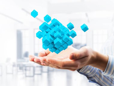 Yeniliğin sembolü olarak el ele tutuşan bir iş adamı figürü. 3B görüntüleme