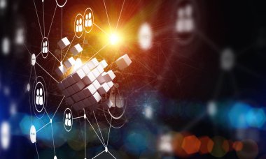 Koyu arkaplanda dijital küp figürüne sahip internet ve ağ kavramı