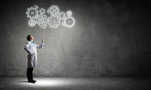 Imagen Conceptual Del Médico Joven Exitoso Uniforme Blanco Interractando Con —  Fotos de Stock