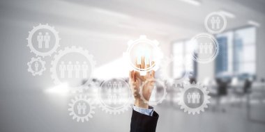 Ekip çalışması kavramı ve işadamı jest elega içinde seçme