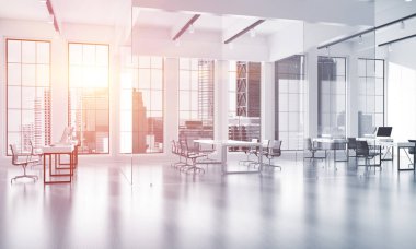 Ofis iç tasarımı pencere renginde ve ışık huzmelerinde