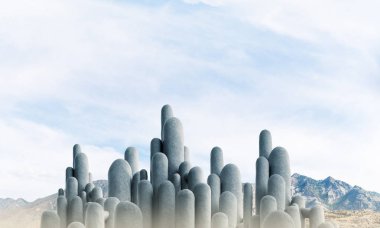 Nefes kesici manzarası olan çok sayıda taş sütun.