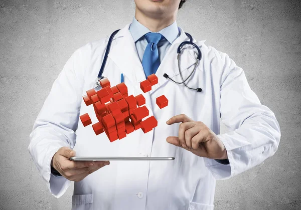 Médico Confiado Profesional Uniforme Médico Que Presenta Conjunto Múltiples Cubos — Foto de Stock
