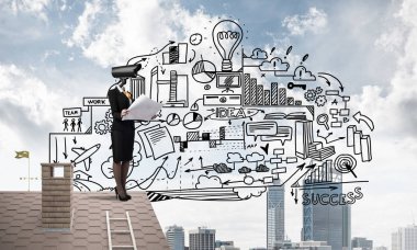 Kamera kafası ile ev güvenlik ve gizlilik koruma kavramı